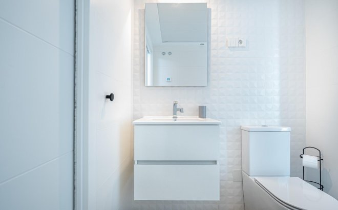 Resale - Apartment -
Torrevieja - Punta Prima