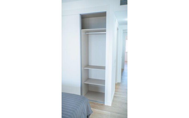 Resale - Apartment -
Torrevieja - Punta Prima