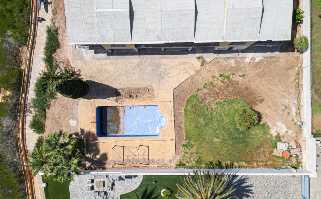 Revente - Villa -
Cabo Roig