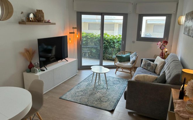 Resale - Apartment -
Torrevieja - Costa Blanca