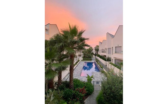 Resale - Apartment -
Torrevieja - Costa Blanca