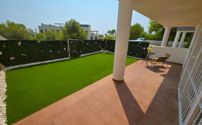 Resale - Apartment -
Villamartin - Costa Blanca