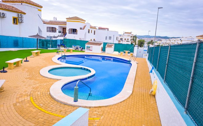 Resale - Apartment -
Vistabella Golf Entre Naranjos - Inland