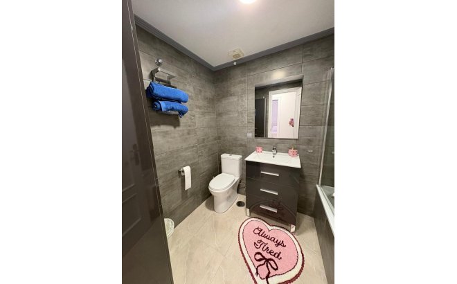 Herverkoop - Penthouse -
Playa Flamenca - Costa Blanca