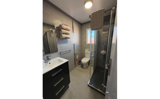 Herverkoop - Penthouse -
Playa Flamenca - Costa Blanca