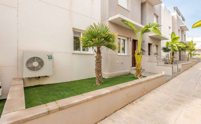 Herverkoop - Bungalow -
Torrevieja - Costa Blanca