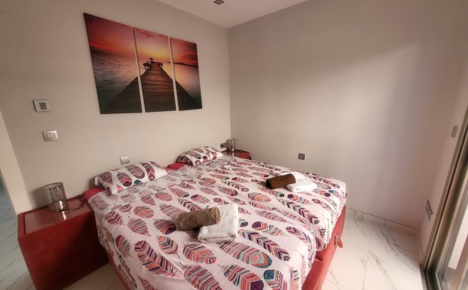 Resale - Villa -
Orihuela Costa - Costa Blanca