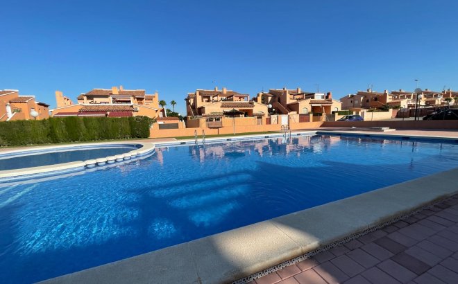 Revente - Appartement -
Torrevieja - Rosaleda-los Frutales