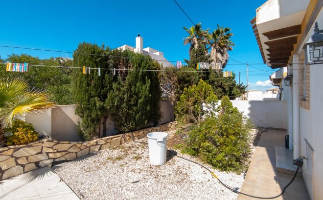 Herverkoop - Villa -
Torrevieja - La Mata
