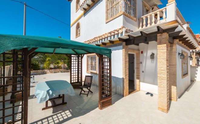 Herverkoop - Villa -
Torrevieja - La Mata