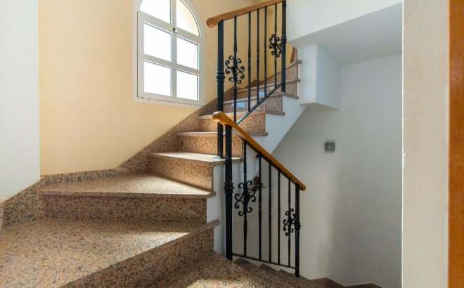 Herverkoop - Villa -
Torrevieja - La Mata