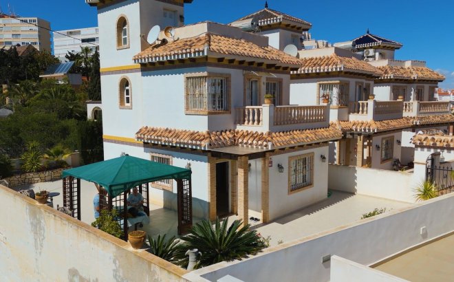 Herverkoop - Villa -
Torrevieja - La Mata