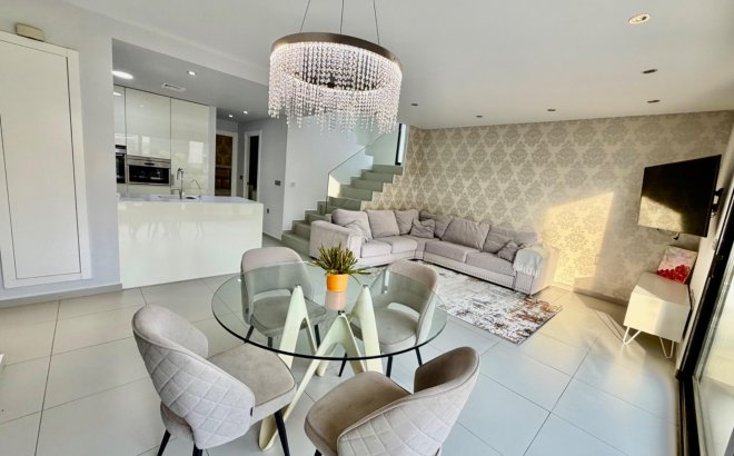 Resale - Villa -
Rojales - Cuidad Quesada