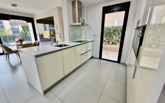 Resale - Villa -
Rojales - Cuidad Quesada