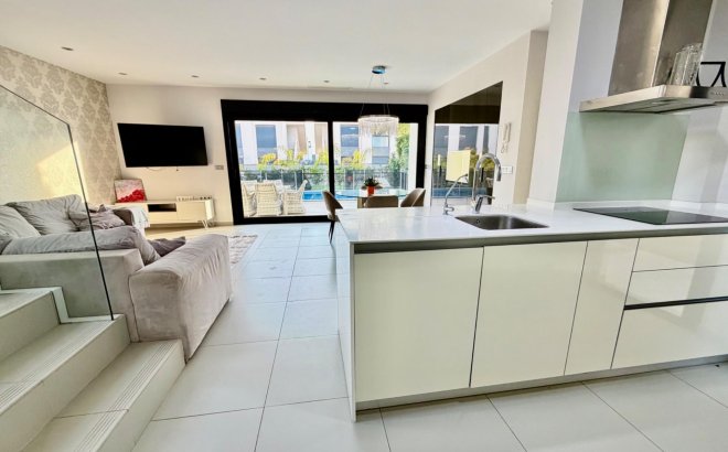 Resale - Villa -
Rojales - Cuidad Quesada