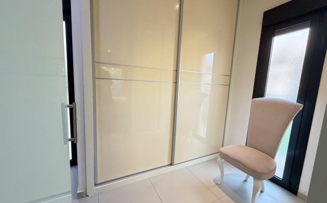 Resale - Villa -
Rojales - Cuidad Quesada