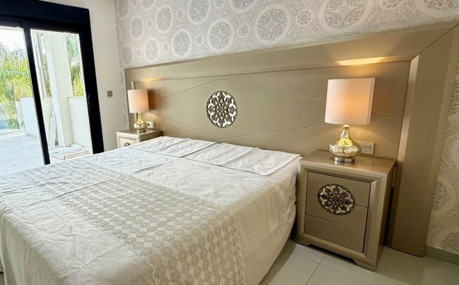 Resale - Villa -
Rojales - Cuidad Quesada