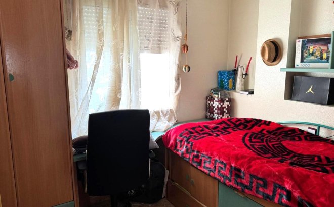 Resale - Apartment -
Torrevieja - Centro