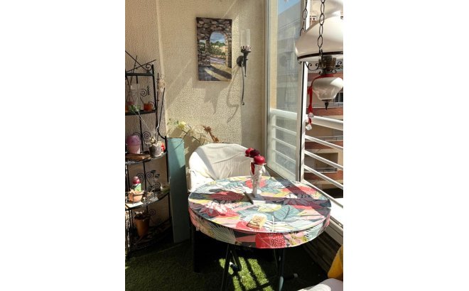 Resale - Apartment -
Torrevieja - Centro
