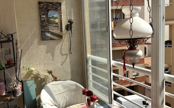 Resale - Apartment -
Torrevieja - Centro