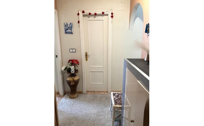 Resale - Apartment -
Torrevieja - Centro