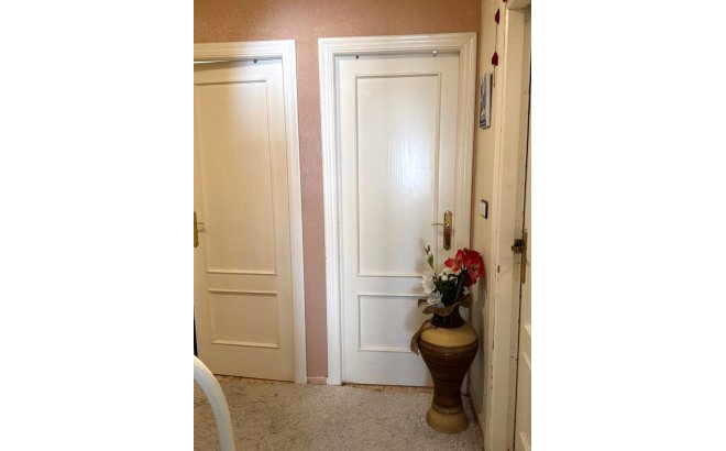 Resale - Apartment -
Torrevieja - Centro