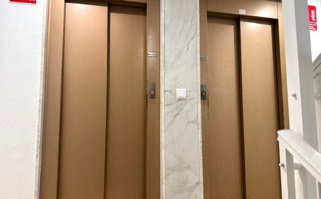 Resale - Apartment -
Torrevieja - Centro