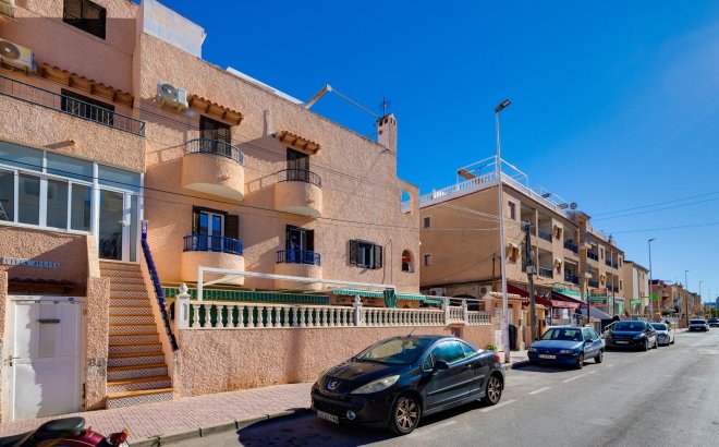 Resale - Bungalow -
Torrevieja - La Mata