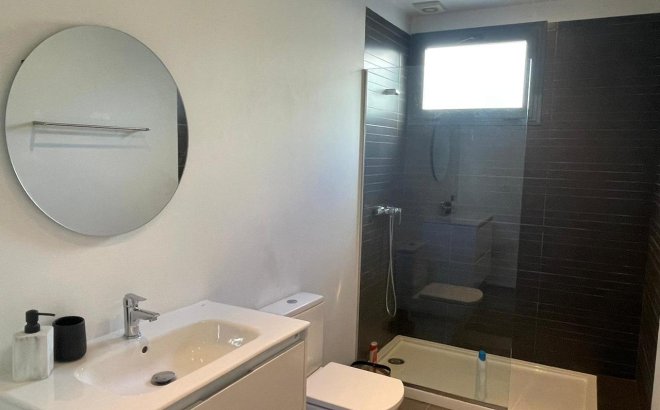 Resale - Villa -
Villamartin - Costa Blanca