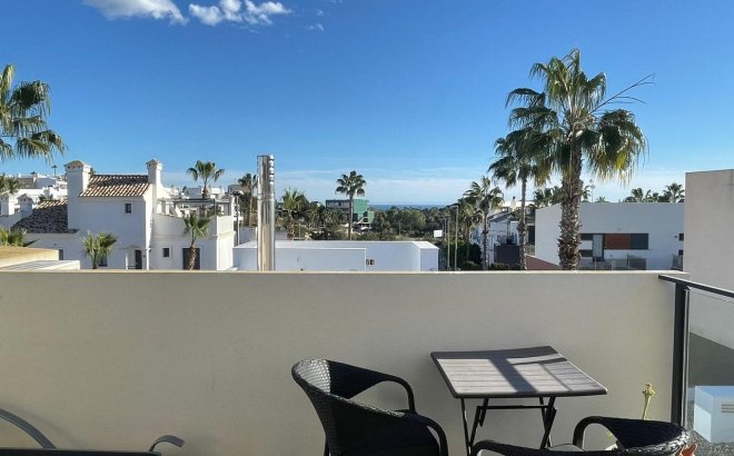 Resale - Villa -
Villamartin - Costa Blanca