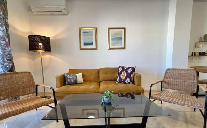 Herverkoop - Appartement -
Playa Flamenca - Costa Blanca