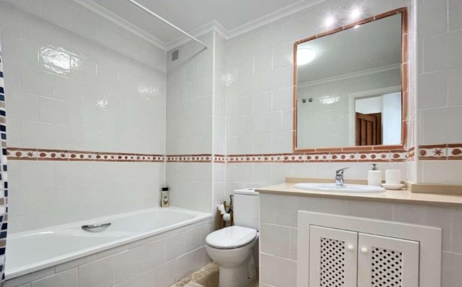 Herverkoop - Appartement -
Playa Flamenca - Costa Blanca