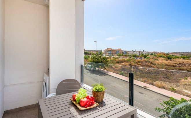 Herverkoop - Appartement -
San Miguel de Salinas - Inland