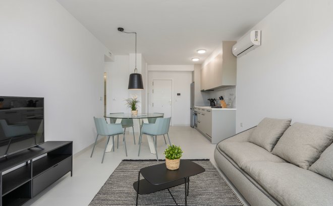 Herverkoop - Appartement -
San Miguel de Salinas - Inland