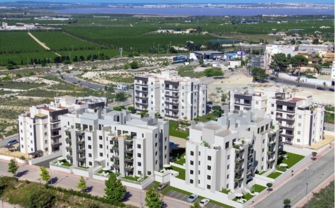 Herverkoop - Appartement -
San Miguel de Salinas - Inland