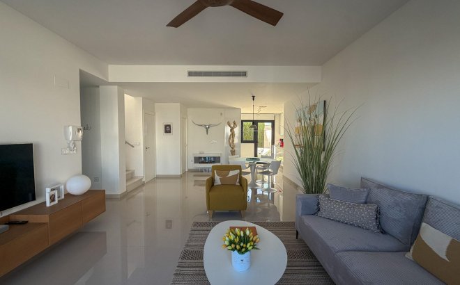 Resale - Villa -
San Miguel de Salinas - Bellavista