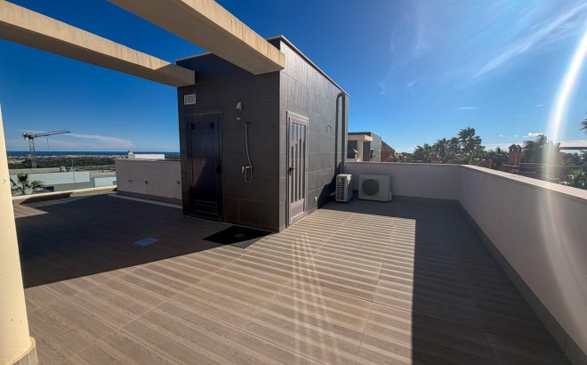 Resale - Villa -
San Miguel de Salinas - Bellavista