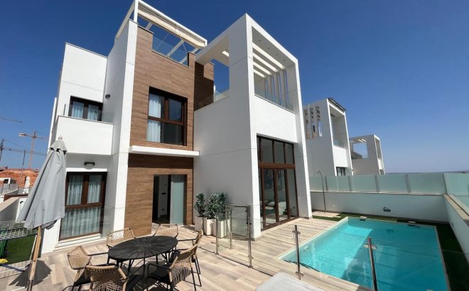 Revente - Villa -
Los Balcones - Costa Blanca