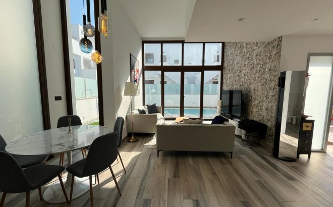 Revente - Villa -
Los Balcones - Costa Blanca