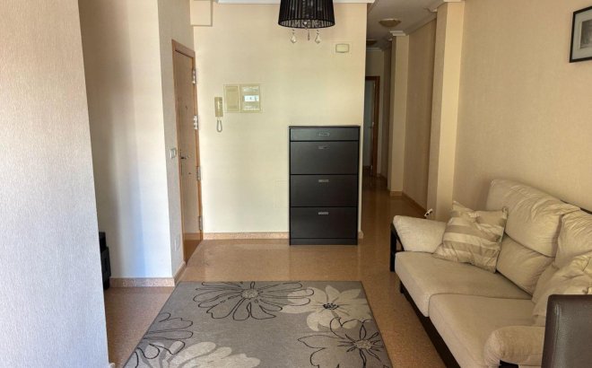 Revente - Appartement -
Torrevieja - Centro