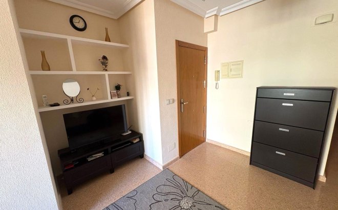 Revente - Appartement -
Torrevieja - Centro