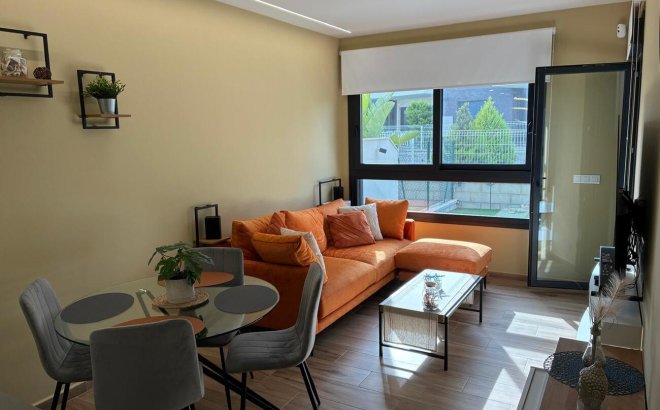 Resale - Apartment -
Villamartin - Costa Blanca