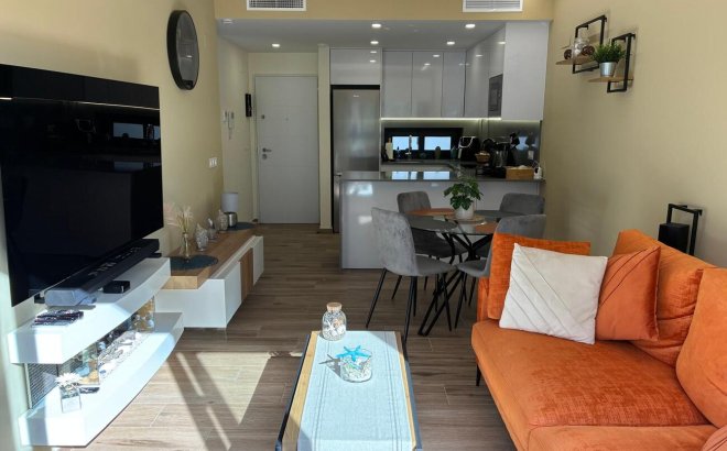 Resale - Apartment -
Villamartin - Costa Blanca