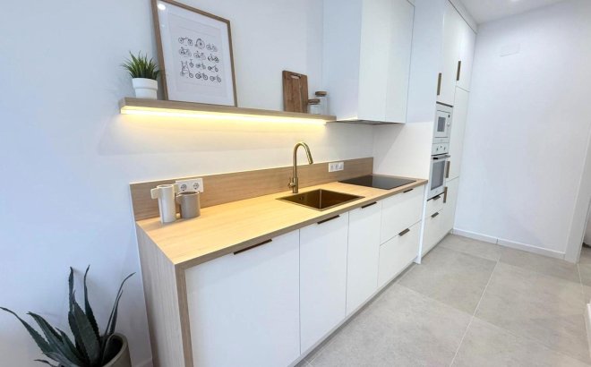 Resale - Villa -
Torrevieja - El Chaparral