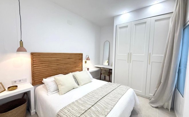 Resale - Villa -
Torrevieja - El Chaparral