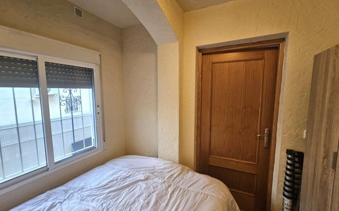 Resale - Bungalow -
Torrevieja - Los Balcones