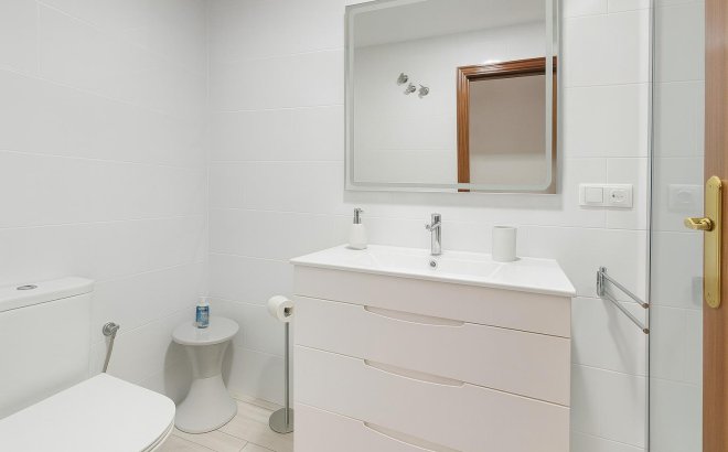 Resale - Apartment -
Torrevieja - Acequion