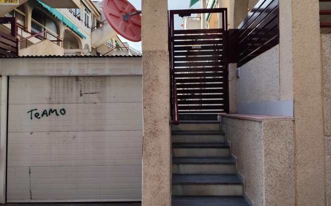 Resale - Apartment -
Torrevieja - Acequion