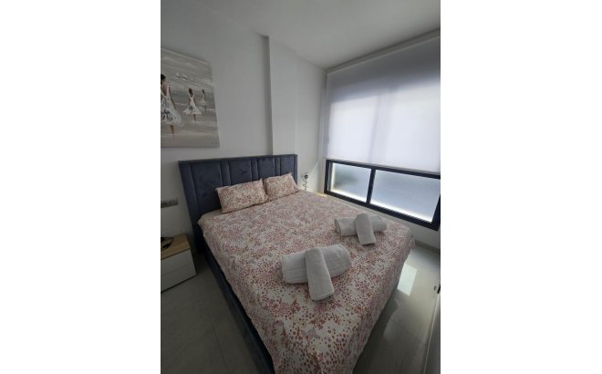 Herverkoop - Appartement -
Torrevieja - Estacion De Autobuses