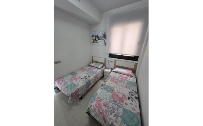 Herverkoop - Appartement -
Torrevieja - Estacion De Autobuses